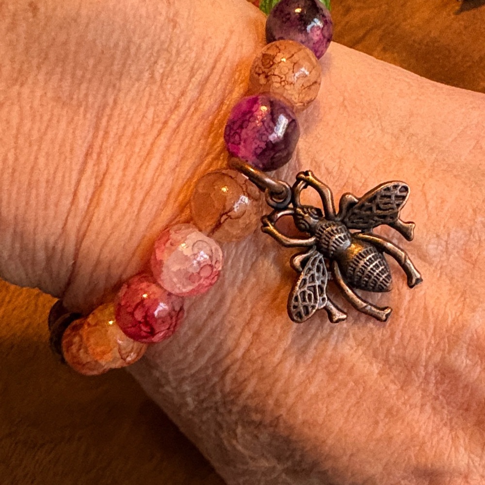 Colorful 10MM Glass Beaded Bracelet Bee Charm